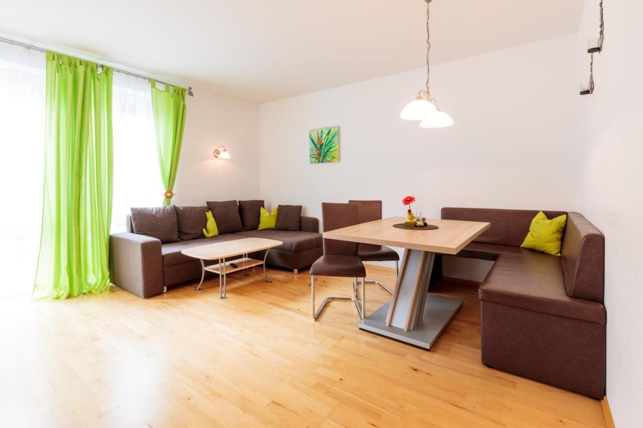 Avenzio Apartment *